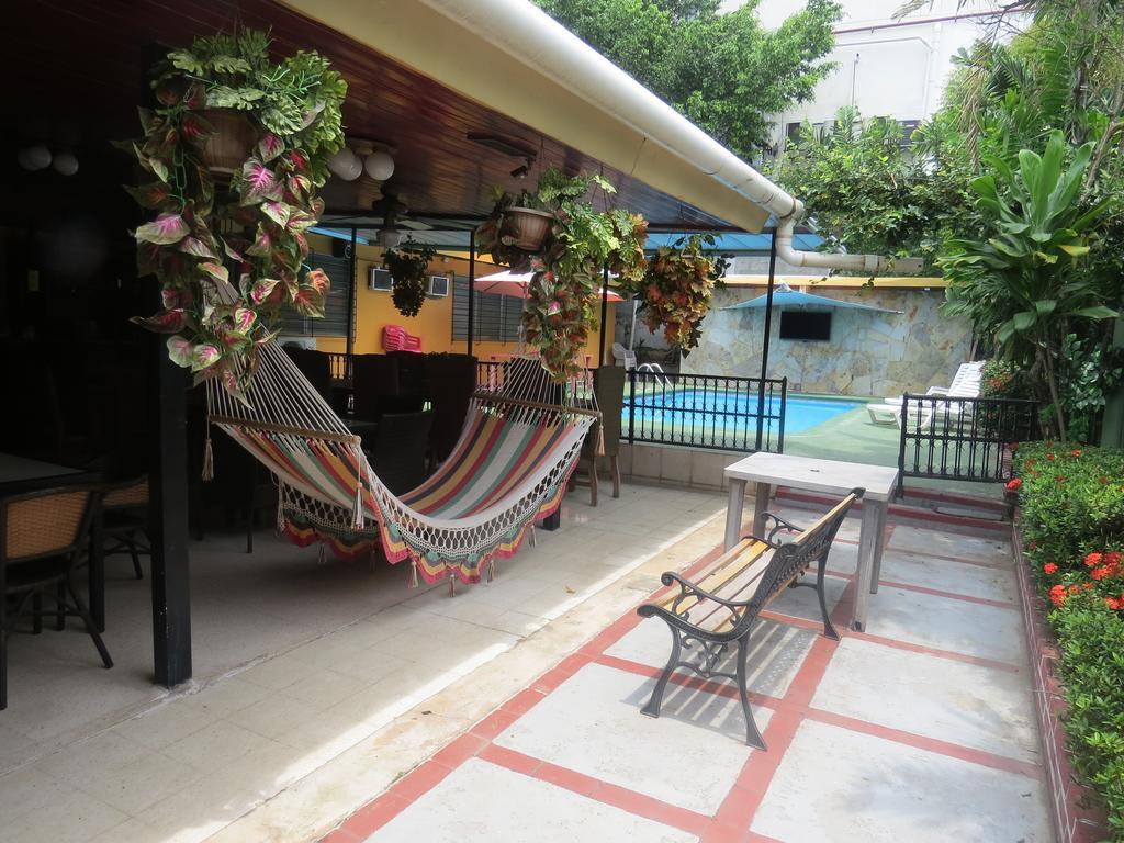 Hostal Cocos Inn Панама Сити Екстериор снимка