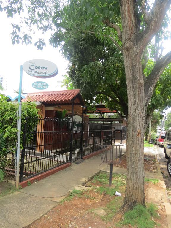 Hostal Cocos Inn Панама Сити Екстериор снимка