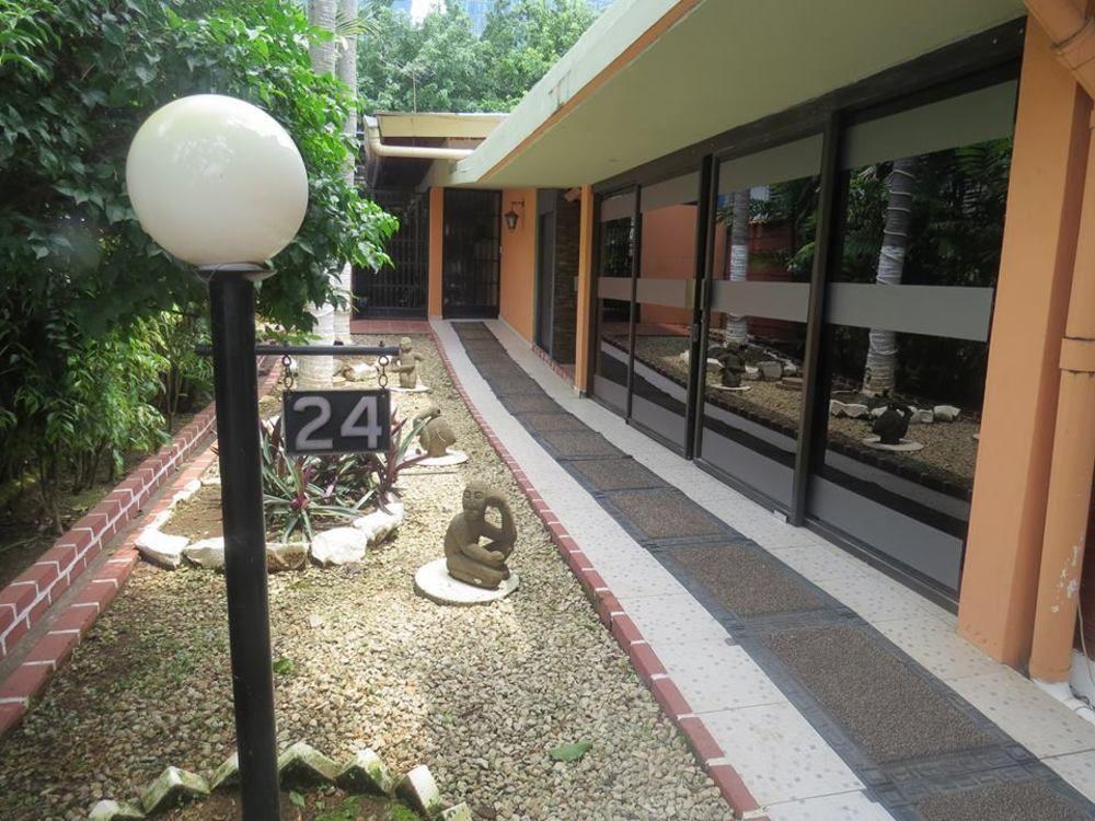 Hostal Cocos Inn Панама Сити Екстериор снимка
