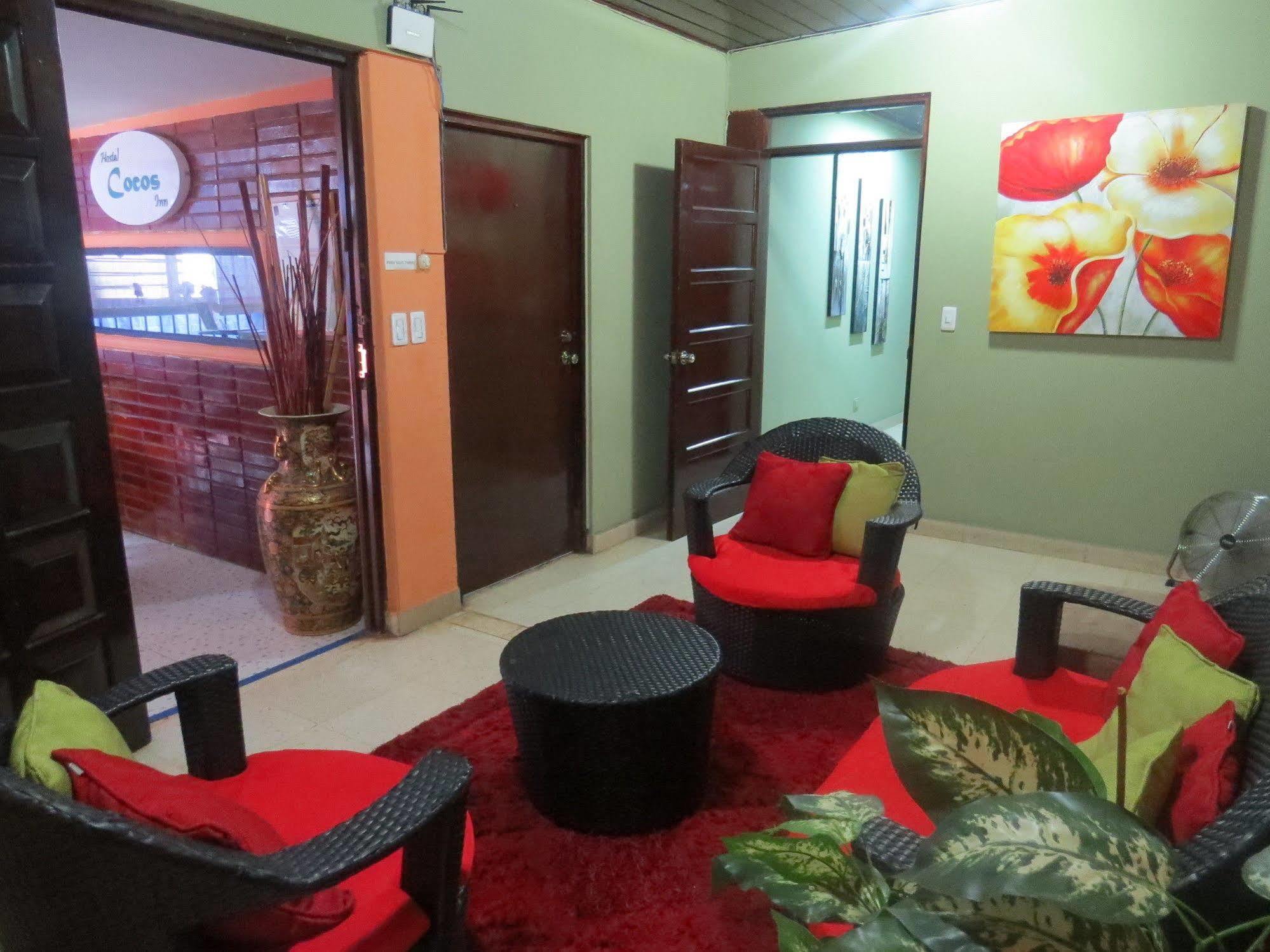 Hostal Cocos Inn Панама Сити Екстериор снимка