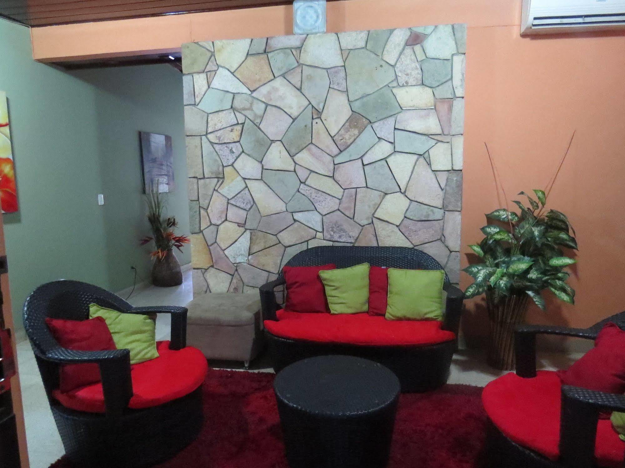 Hostal Cocos Inn Панама Сити Екстериор снимка