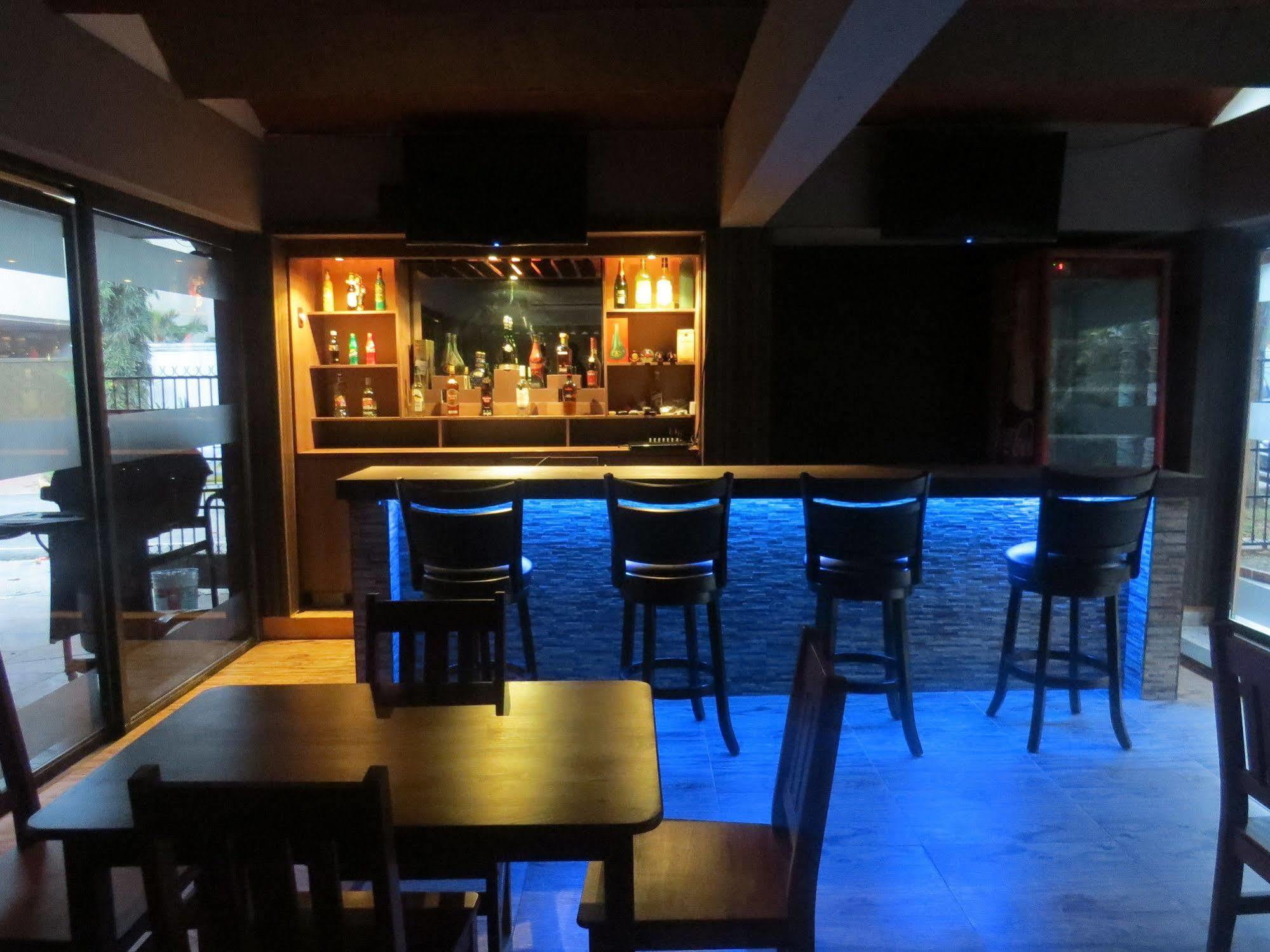 Hostal Cocos Inn Панама Сити Екстериор снимка