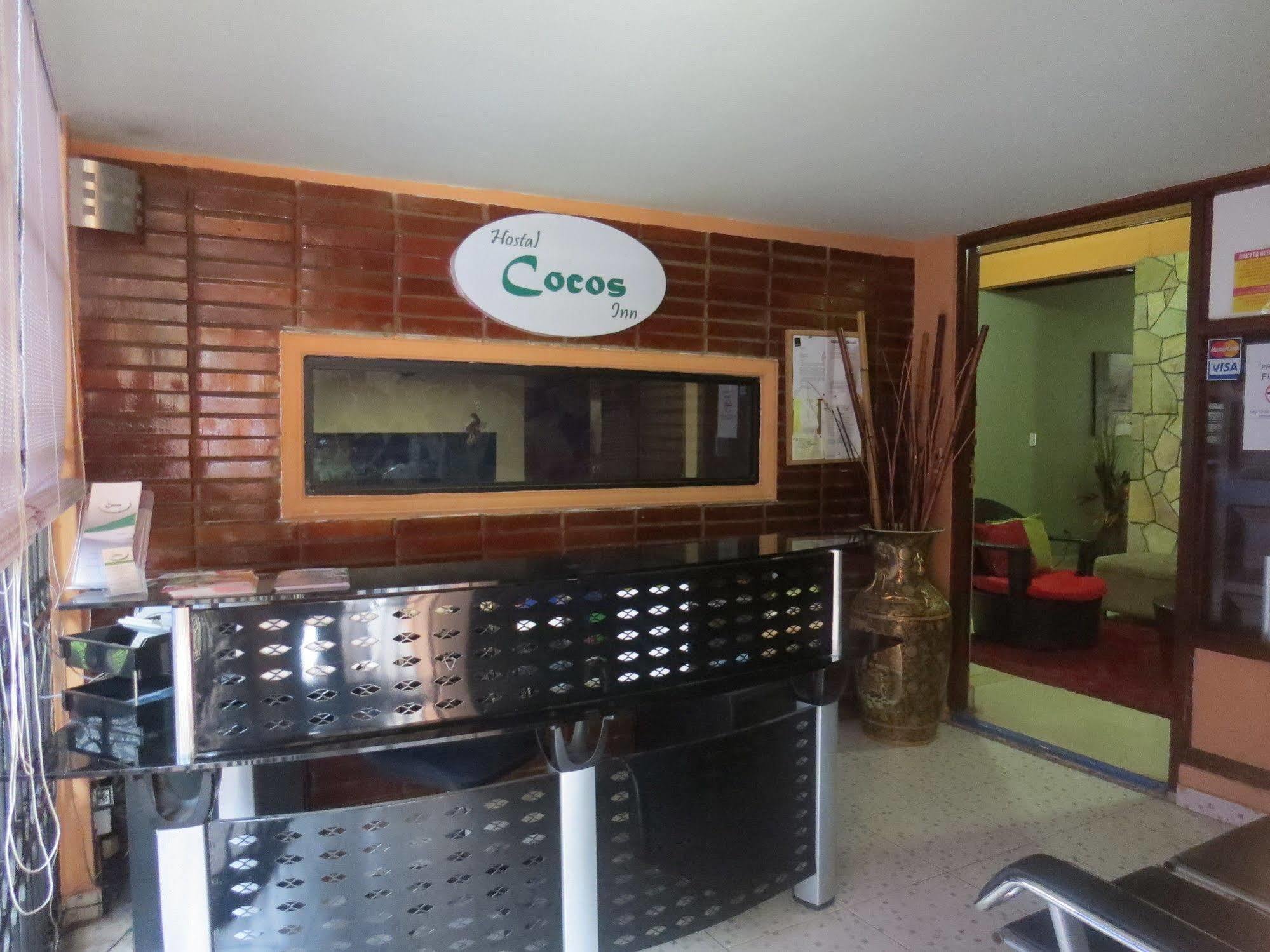 Hostal Cocos Inn Панама Сити Екстериор снимка