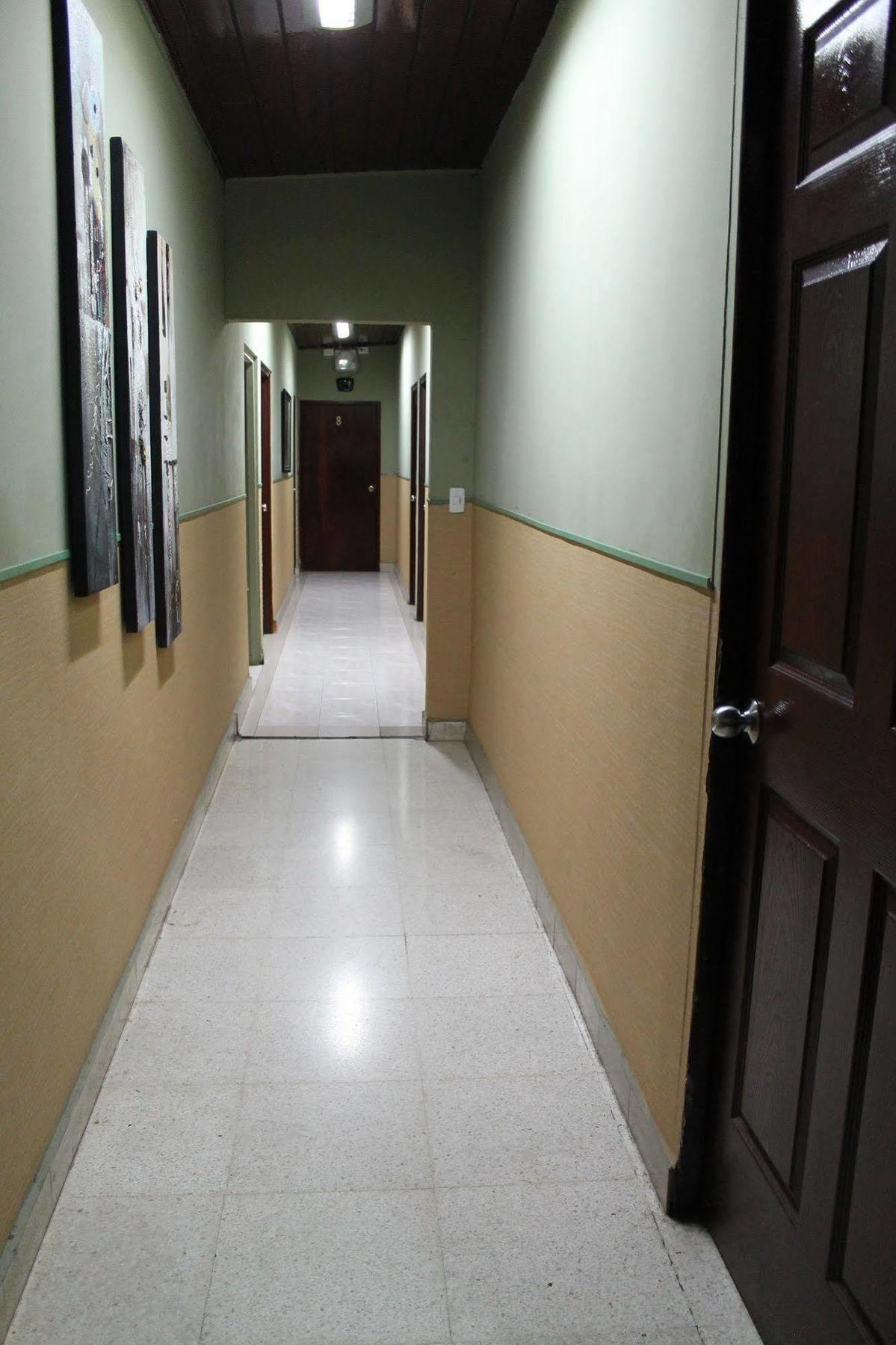Hostal Cocos Inn Панама Сити Екстериор снимка